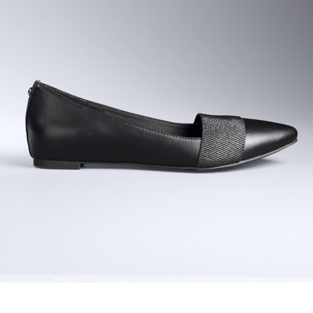 Simply Vera Vera Wang pointed toe flats Size 7.5